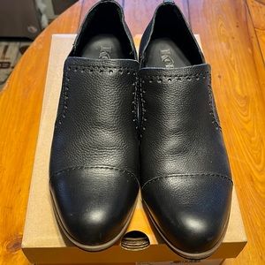 Like new, Korks (Gertrude) black slip-on size 10M